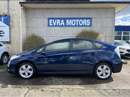 2015 Toyota Prius - thumbnail 6