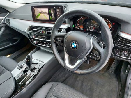 2022 BMW 5 Series - thumbnail 6
