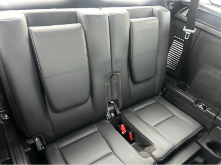 2016 Land Rover Discovery Sport - view 3