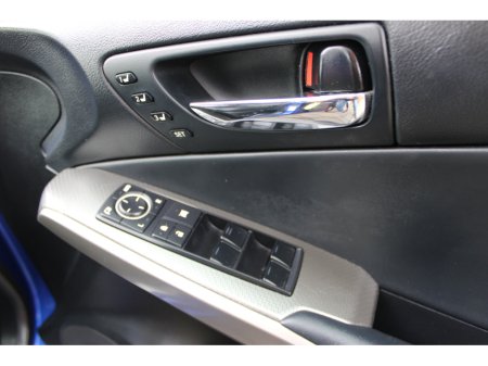 2015 Lexus IS 300 h - thumbnail 13