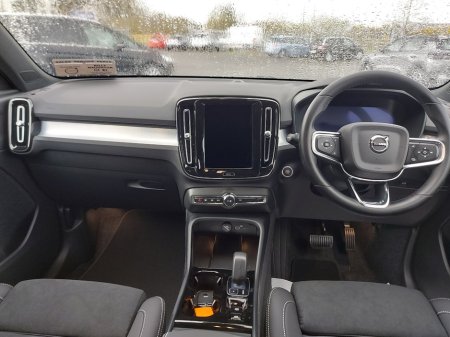 2026 Volvo XC40 - thumbnail 19