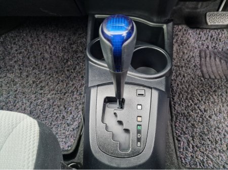 2016 Toyota Aqua - thumbnail 25