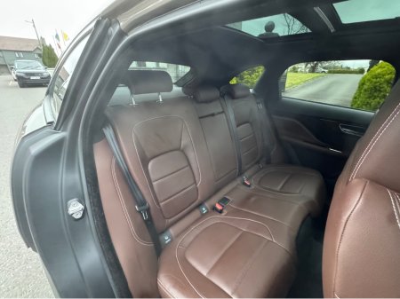 2016 Jaguar F-Pace - thumbnail 16