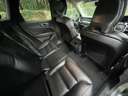 2020 Volvo XC60  €28,850 thumbnail