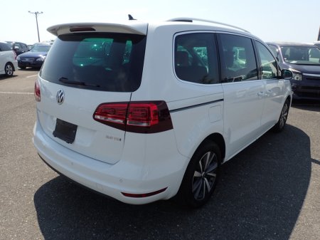 2020 Volkswagen Sharan 2.0 TDI HIGHLINE PLUS DIESEL AUTOMATIC €39,950 thumbnail