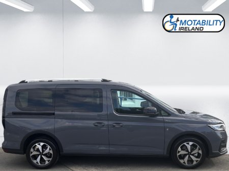 2025 Ford Tourneo Connect Active Wheelchair Accessible Taxi €69,500