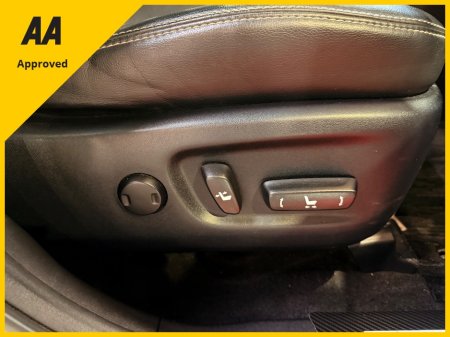 2016 Toyota Prius - thumbnail 18