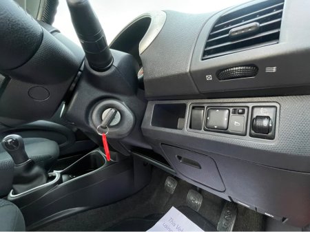 2011 Nissan Micra - thumbnail 22