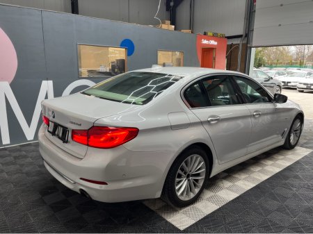 2017 BMW 5 Series - thumbnail 2