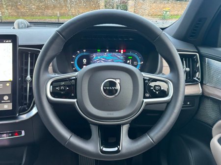 2025 Volvo XC90 - thumbnail 13