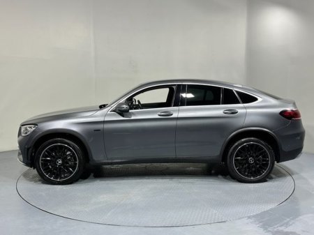 2022 Mercedes-Benz GLC Class GLC 300 E 4MATIC AMG LINE €42,800