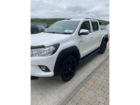 2017 Toyota Hilux 2.4 D-4D ACTIVE D/C 4WD 1 148BHP DC 148HP 4DR €18,300