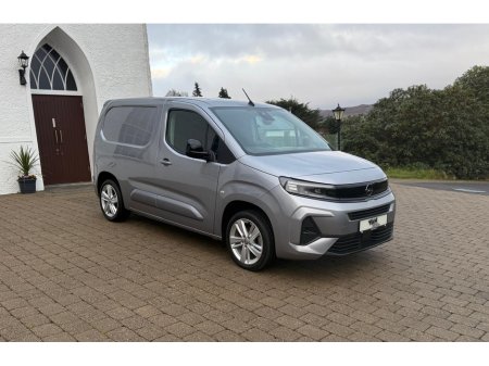 2024 Opel Combo SPORT L1H1-1.5 100PS D-6SP NO VAT!