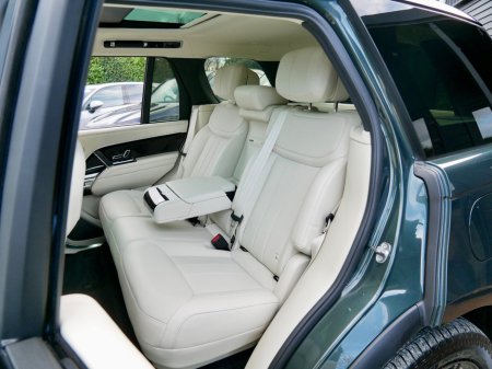 2025 Land Rover Range Rover SWB 3.0 I6 PHEV Autobiography €159,950 thumbnail