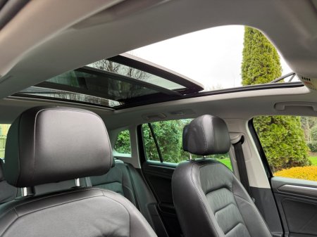 2020 Volkswagen Tiguan 2.0 TDI 150HP R-Line thumbnail