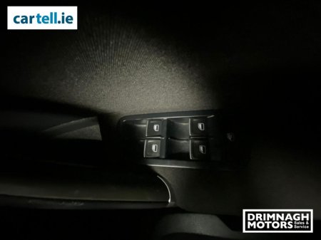 2016 Volkswagen Golf - thumbnail 14