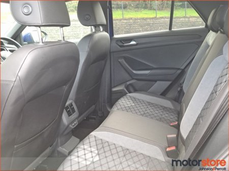 2023 Volkswagen T-Roc 1.0 TSI 110HP R-Line €28,900 thumbnail