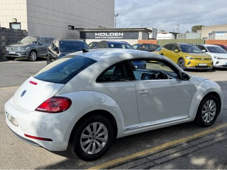 2017 Volkswagen Beetle - thumbnail 8