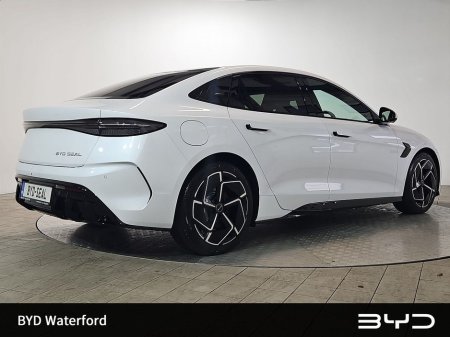 2026 BYD Seal *Finance Rates from 3.5%* Order Now for 261 Delivery DESIGN MODEL - 82.5kWh battery, 313HP, up to 570km range. Features include Adaptive Cruise Control, Heat Pump, 15.6