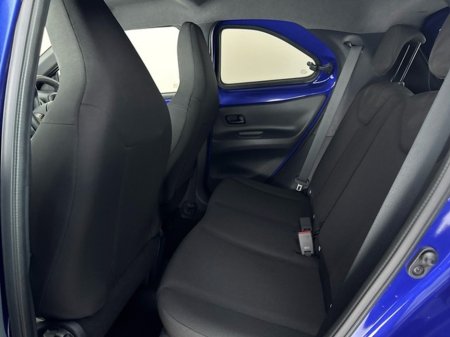 2025 Toyota Aygo X PULSE *VERY LOW KMS* €21,950 thumbnail