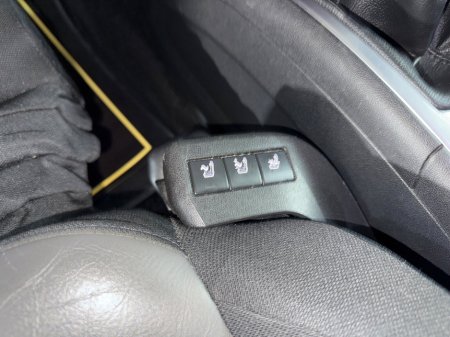 2015 Citroen C4 e-HDi 115 Airdream 6-spd man EXCLUSIVE €6,950 thumbnail