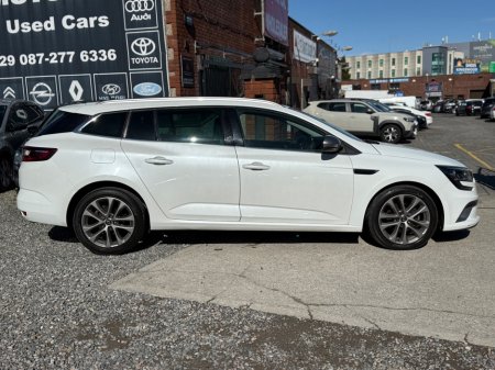 2017 Renault Megane - thumbnail 2