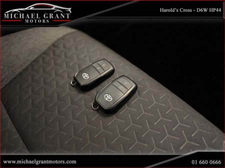 2023 Toyota Yaris Cross 1.5 HYBRID CVT AUTOMATIC LUNA 1 OWNER IRISH CAR €24,900 thumbnail