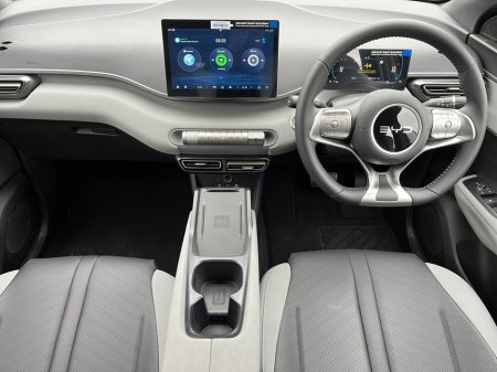 2026 BYD Dolphin Surf Surf Comfort 43kWh €26,400 thumbnail