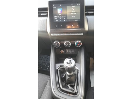 2022 Renault Clio Dynamique TCe 90 €14,450 thumbnail