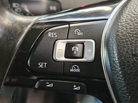 2013 Volkswagen Golf 1.6 TDI 105HP COMFORTLINE €7,950 thumbnail