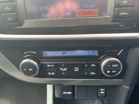 2013 Toyota Auris - thumbnail 16