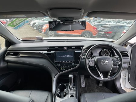 2019 Toyota Camry - thumbnail 13