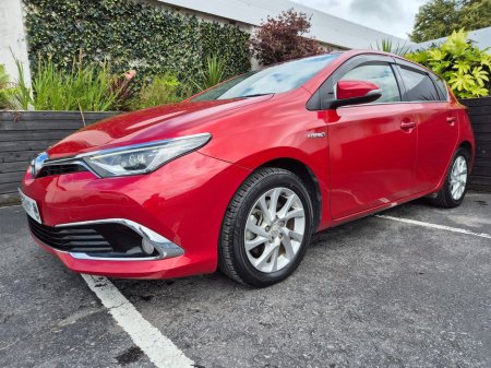 2017 Toyota Auris 1.8 HYBRID / ADVANCE / TAX €170