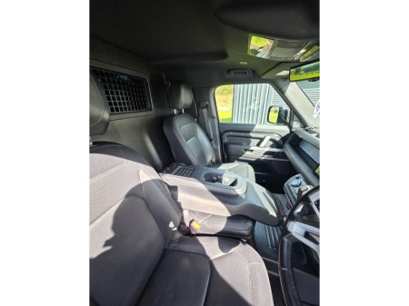 2024 Land Rover Defender - thumbnail 12