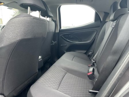 2023 Toyota Yaris 1.5 HYBRID LUNA 4DR AUTO €22,950 thumbnail