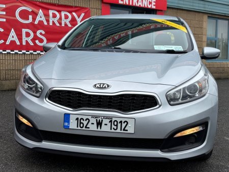 2016 Kia Ceed - thumbnail 3