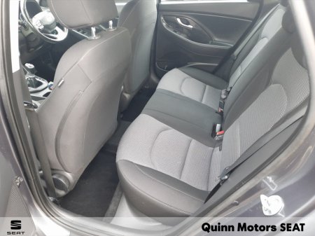 2019 Hyundai i30 I 30 DELUXE 5DR €13,800 thumbnail