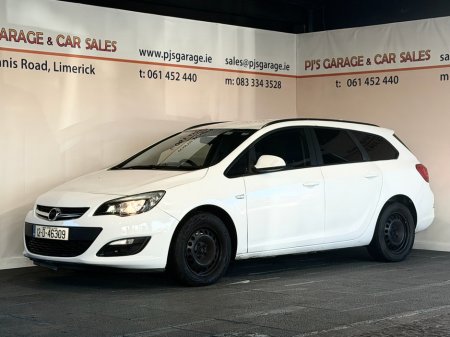 2012 Opel Astra - thumbnail 1