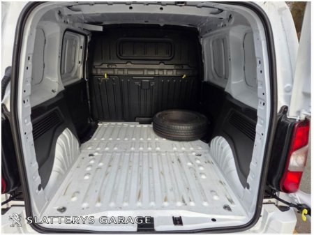 2023 Opel Combo COMBO SPORT-L1H1-1.5 100BHP D-6 €14,227 thumbnail