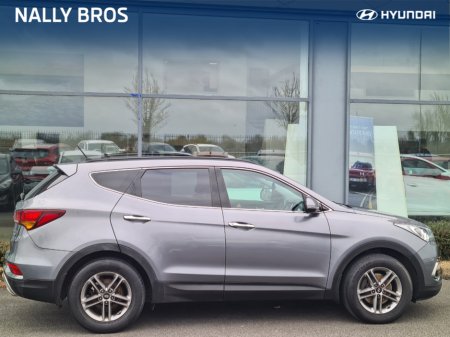 2017 Hyundai Santa Fe - thumbnail 3