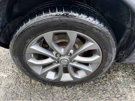 2015 Nissan Juke 1.6 TEKNA 115BHP 5DR AUTO €9,990 thumbnail