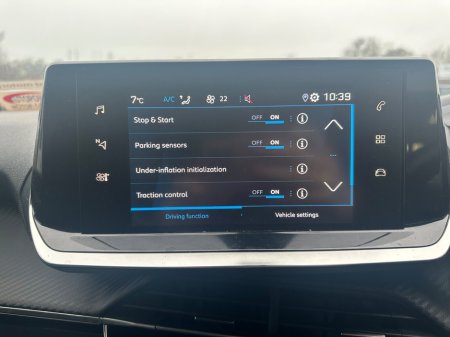 2022 Peugeot 2008 1.2 Puretech 100bhp Allure €21,895 thumbnail