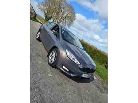 2015 Ford Focus - thumbnail 3