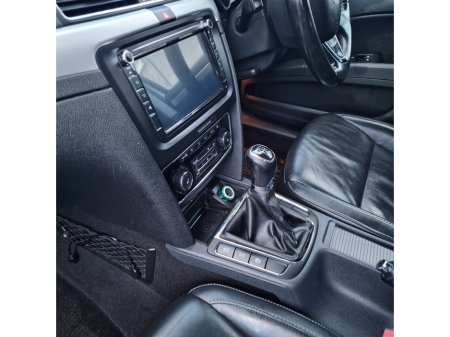 2013 Skoda Superb 2.0 TDI 170hp Elegance €7,450 thumbnail