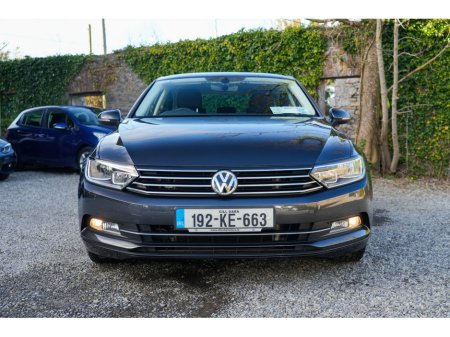 2019 Volkswagen Passat - thumbnail 15