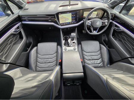 2023 Volkswagen Touareg 3.0TSI V6 R-LINE 462BHP 5DR LAPIZ BLUE +MAXTON KIT STUNNING! €67,950 thumbnail