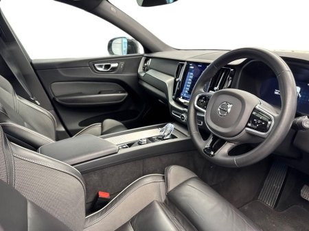 2023 Volvo XC60 - thumbnail 6
