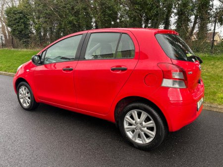 2011 Toyota Yaris 1.0 VVT-i 3Dr Sport €4,950 thumbnail