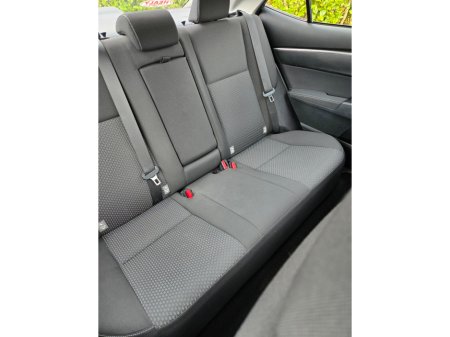 2015 Toyota Corolla - thumbnail 9