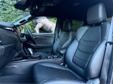 2025 Isuzu D-MAX - thumbnail 14